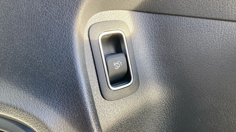 Mercedes-Benz CLA 180 AMG Line Executive 4dr Tip Auto Petrol Saloon